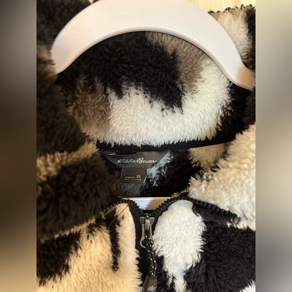 Eddie Bauer patterned fleece quarter-zip - Picture 2 of 3